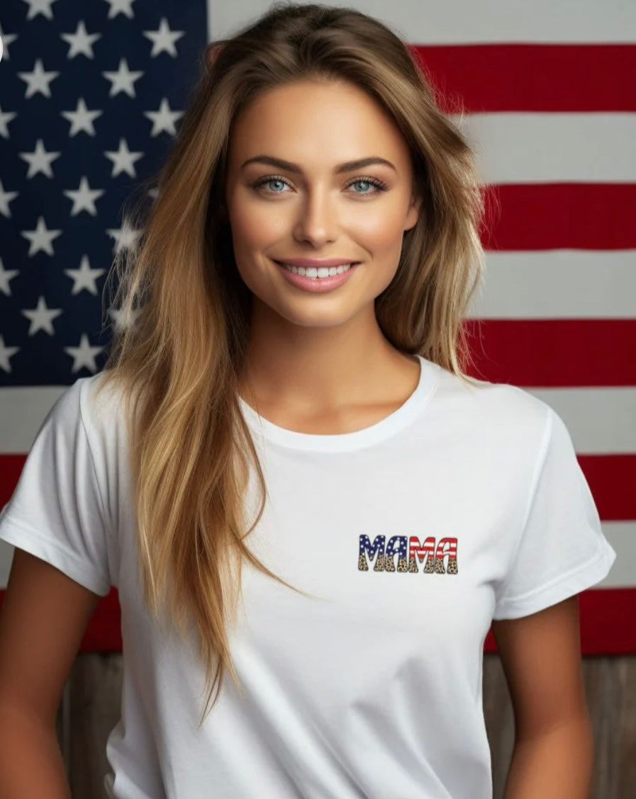 American MAMA pocket design T-shirt.